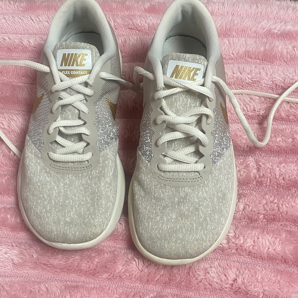 Nike Flex Contact Sneakers in Cream and Gold